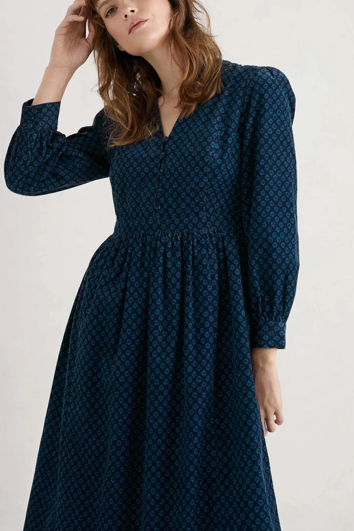 Seasalt Cornwall Rose Cottage Printed Cord Midi Dress<Women Dresses